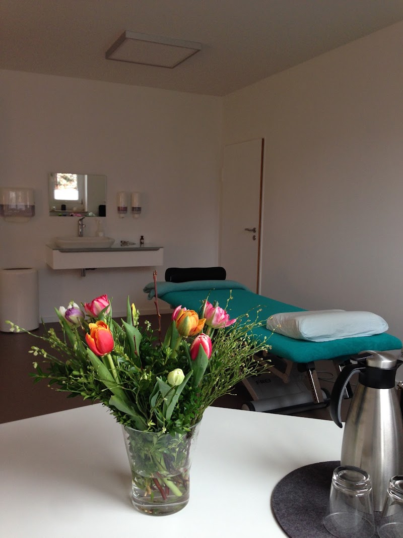 Osteopathie, Physiotherapie & Naturheilkunde-Kristin Adler