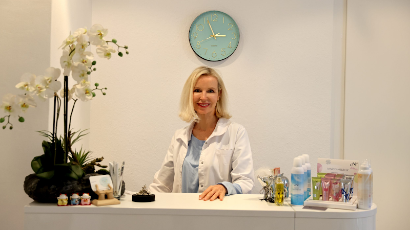 Hautzart Frankfurt – Hautverjüngung & Ästhetische Medizin